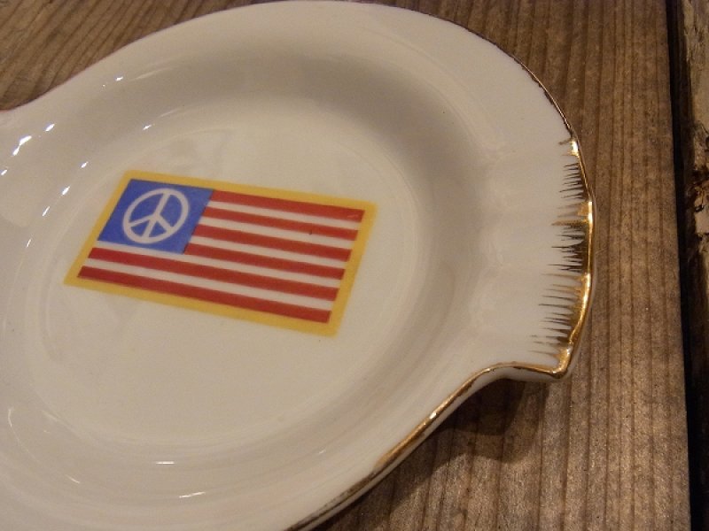 画像2: 【１９７０年代】ピースフラッグアシュトレイ (陶器灰皿/日本製)