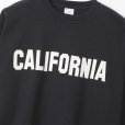画像2: 【CHAMPION/チャンピオン】 米綿100% ヘビーウェイト フロッキープリント / CALIFORNIA / カリフォルニア - 長袖Tシャツ・ ブラック・３サイズ(M,L,XL)  (2)