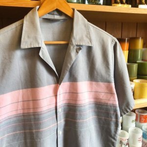 画像: 【1980-1990年代・VAN HEUSEN】バンヒューゼン /オールド・オープンカラーシャツ・グレーxピンク (MEDIUM)