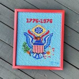 画像: 1976【ビンテージ・ニードルポイントウォールデコ】 ウッドフレーム・壁掛け / 27.5 X 23 cm